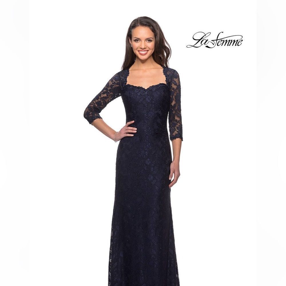 La Femme Navy Blue lace sweetheart neckline gown size 20 NWT